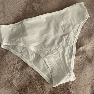 Skims Fits Everybody Brief